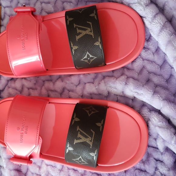 Louis Vuitton Sunbath Coral Rubber Canvas Mule - Picture 3 of 16